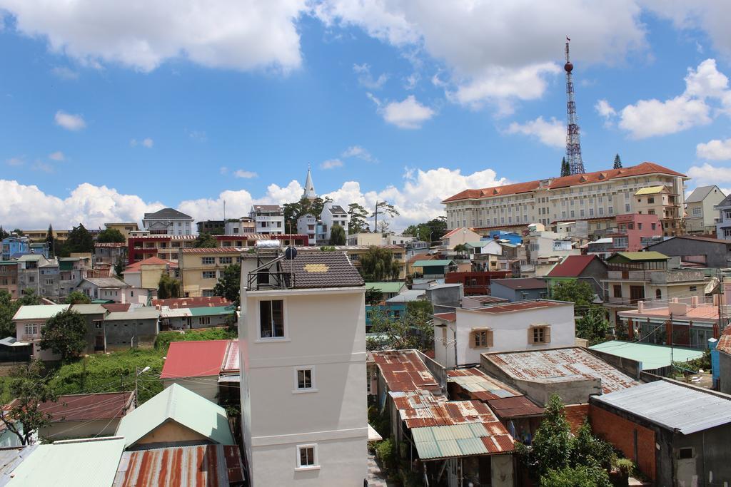 Blue Sky Homestay Dalat Exteriör bild